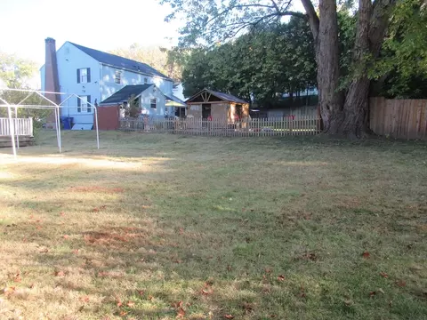 Exterior - 69 Chapin Ter, Springfield, MA 01107 photo 4 of 5