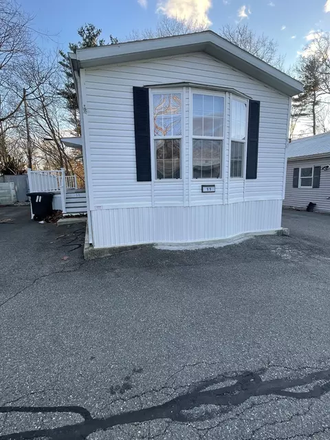 161 Newbury St #11, Peabody, MA 01960