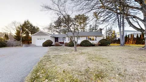 17 W Street Ter, Lunenburg, MA 01462