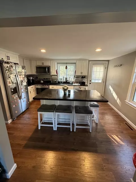 65 Swifts Beach Rd, Wareham, MA 02571 photo 3