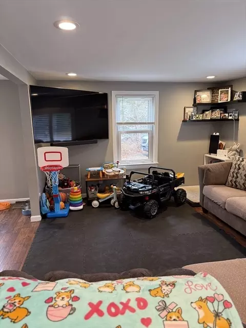 65 Swifts Beach Rd, Wareham, MA 02571 photo 10