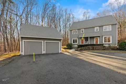 2 Country Hollow Ln #2, Haverhill, MA 01832