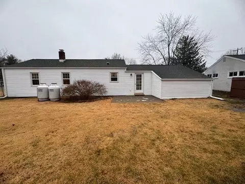 Exterior - 178 Flint St, Springfield, MA 01129 photo 5 of 5