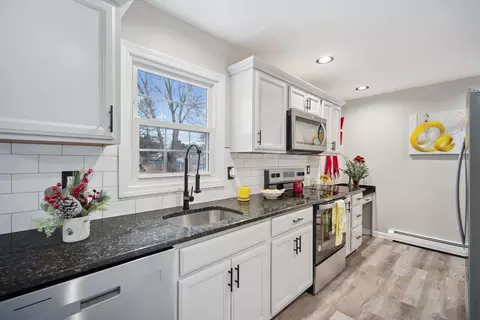 Kitchen - 178 Flint St, Springfield, MA 01129 photo 2 of 5