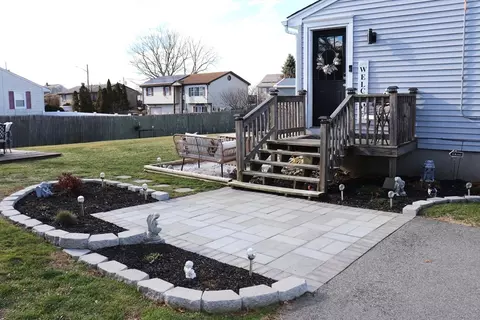 41 Moorland St, Fall River, MA 02724 photo 8