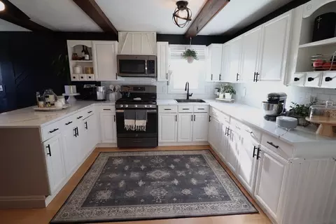 41 Moorland St, Fall River, MA 02724 photo 10