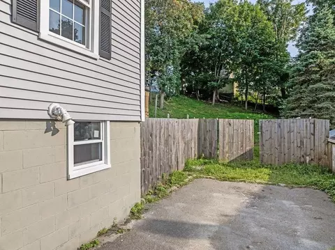 Exterior - 181 Weetamoe St, Fall River, MA 02720 photo 4 of 11