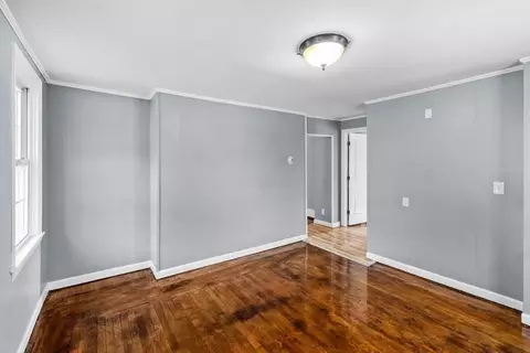 Living - 181 Weetamoe St, Fall River, MA 02720 photo 3 of 4