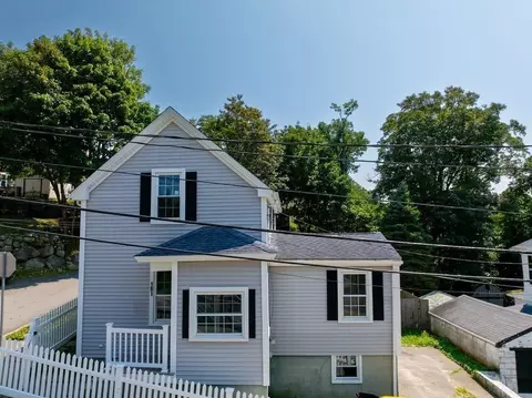Exterior - 181 Weetamoe St, Fall River, MA 02720 photo 2 of 11