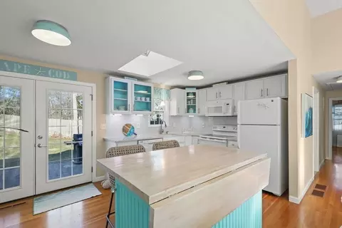60 Lexington Dr, Barnstable, MA 02601 photo 12
