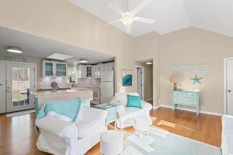 60 Lexington Dr, Barnstable, MA 02601 photo 11