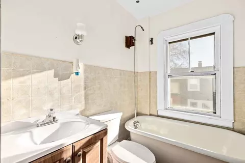 Bath - 10 Knowles Ave, Wareham, MA 02538 photo 1 of 2