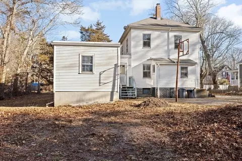 Exterior - 10 Knowles Ave, Wareham, MA 02538 photo 2 of 4
