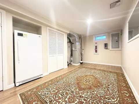 52 Dillon St, Chicopee, MA 01013 photo 33