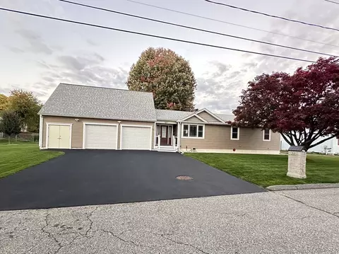 52 Dillon St, Chicopee, MA 01013 photo 4