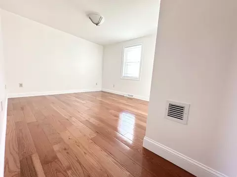 52 Dillon St, Chicopee, MA 01013 photo 24