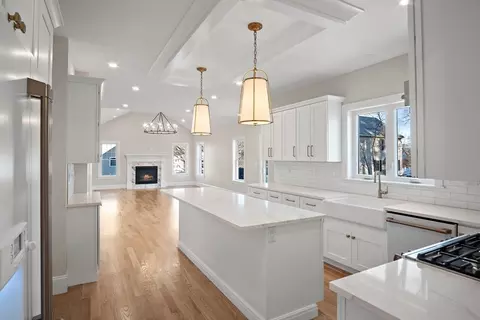 12 Olean Rd, Burlington, MA 01803 photo 8