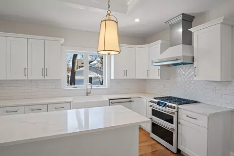 12 Olean Rd, Burlington, MA 01803 photo 6
