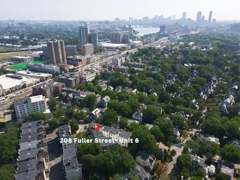 208 Fuller St #6, Brookline, MA 02445 photo 2