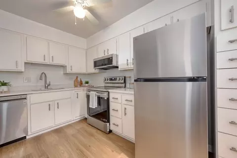 41 Centre St #403, Brookline, MA 02445 photo 2
