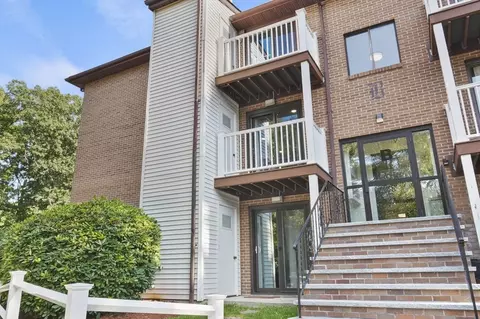 100 Cass Ave #B16, Dracut, MA 01826