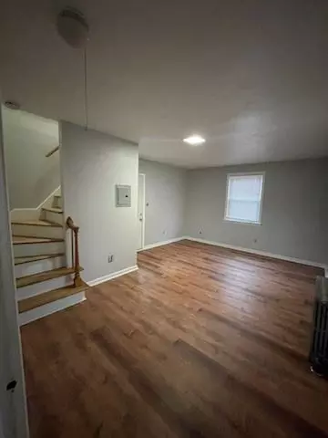 22 Gaston St, Easthampton, MA 01027 photo 7