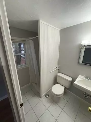22 Gaston St, Easthampton, MA 01027 photo 9