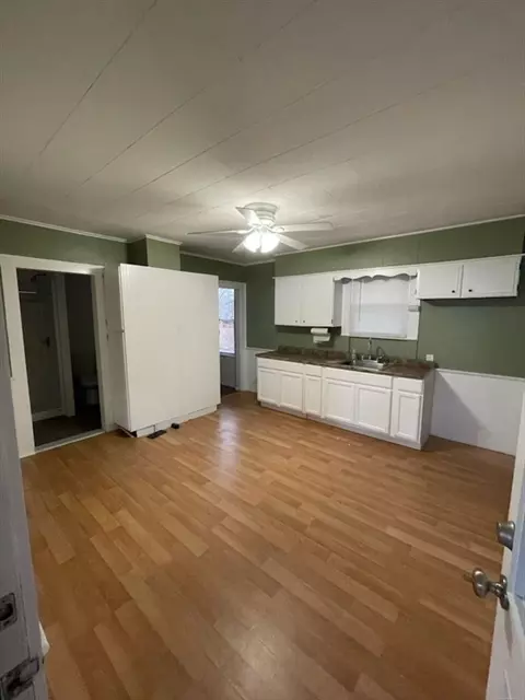 22 Gaston St, Easthampton, MA 01027 photo 15