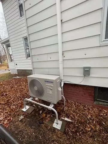 22 Gaston St, Easthampton, MA 01027 photo 3