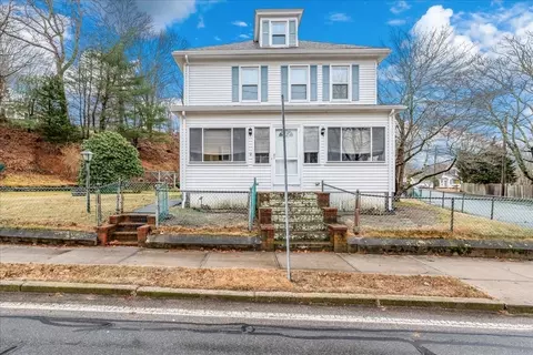 28 Oak St, Plymouth, MA 02360
