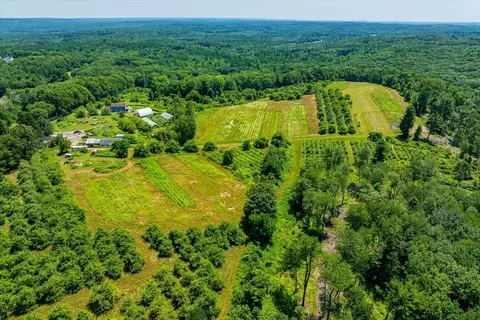 13 L Turner Rd, Charlton, MA 01507