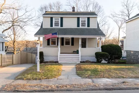 65 Edgehill Rd, Braintree, MA 02184