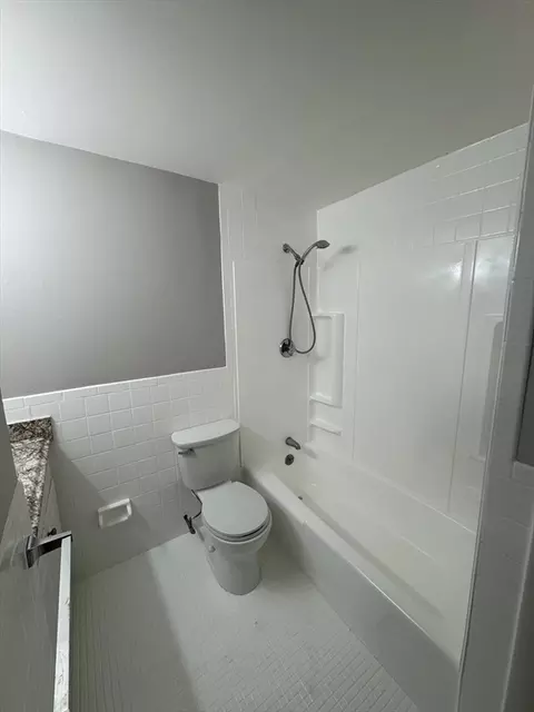21 Staples Ave #14, Everett, MA 02149 photo 8
