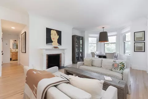 280 Commonwealth Ave #301, Boston, MA 02116