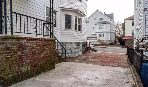 522 Broadway, Fall River, MA 02724 photo 32