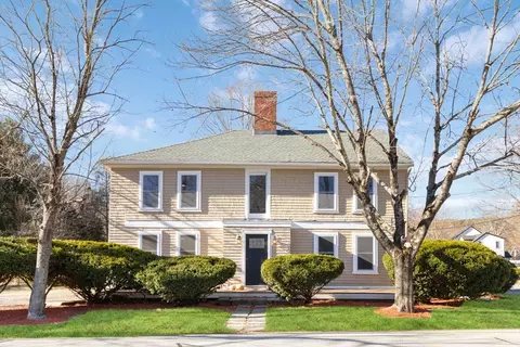 36 N Main St, Upton, MA 01568 photo 2