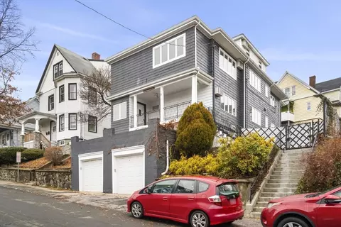 5 Fremont Ave, Chelsea, MA 02150