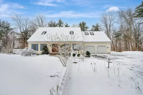 47 Rondeau St, Palmer, MA 01069