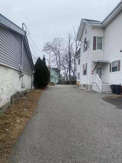 Exterior - 8 West St, Worcester, MA 01609 photo 1 of 1