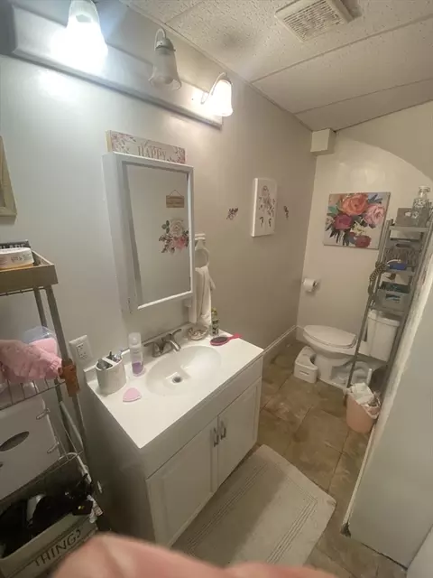 Bath - 8 West St, Worcester, MA 01609 photo 1 of 7