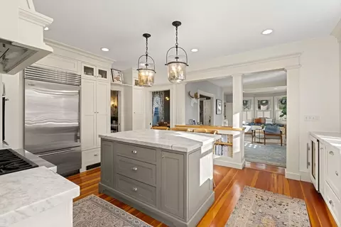 Kitchen - 5 Elm Pl, Marblehead, MA 01945 photo 5 of 8