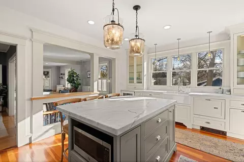 Kitchen - 5 Elm Pl, Marblehead, MA 01945 photo 3 of 8