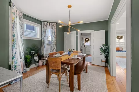 Dining - 5 Elm Pl, Marblehead, MA 01945 photo 1 of 2