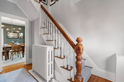 Entry Way - 5 Elm Pl, Marblehead, MA 01945 photo 3 of 3
