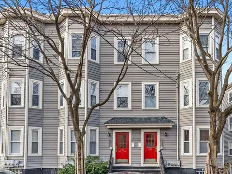 309 Elm St #2, Cambridge, MA 02139