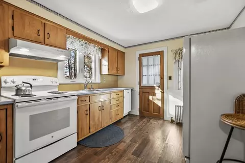 Kitchen - 20 Sunset Rd, Wellesley, MA 02482 photo 1 of 3