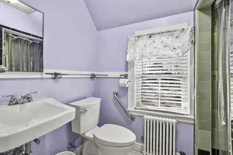 Bath - 20 Sunset Rd, Wellesley, MA 02482 photo 1 of 2
