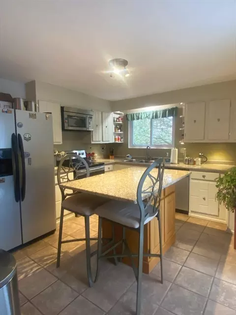 Kitchen - 2 Coach Rd #2, Bourne, MA 02532 photo 1 of 4