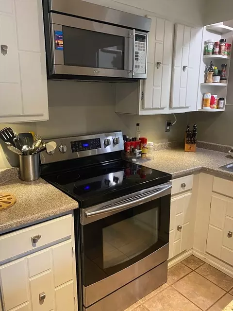 Kitchen - 2 Coach Rd #2, Bourne, MA 02532 photo 2 of 4