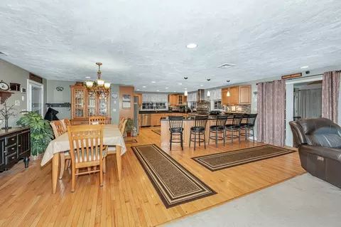 6 Montclair Cir, Billerica, MA 01821 photo 3